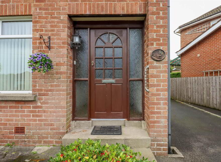 39 Wanstead Road, Dundonald, Belfast, BT16 2EJ