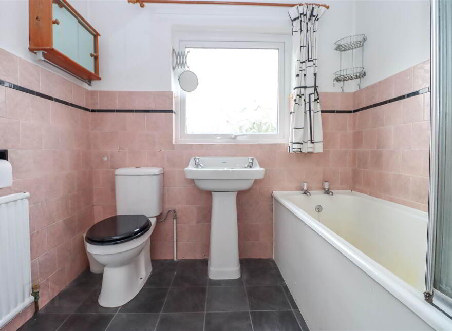 39 Wanstead Road, Dundonald, Belfast, BT16 2EJ