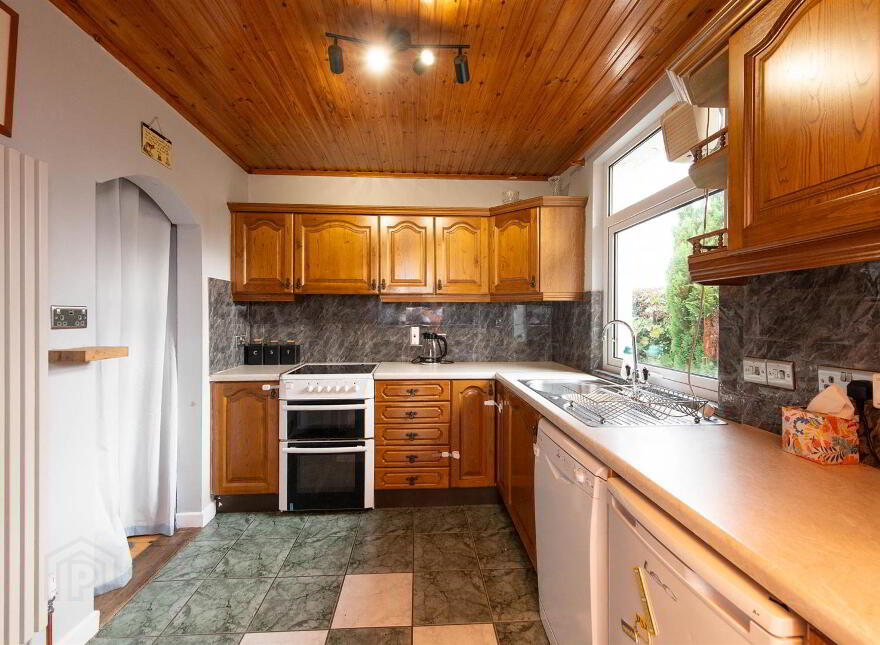 43 Glassdrumman Road, Ballynahinch, BT24 8UX