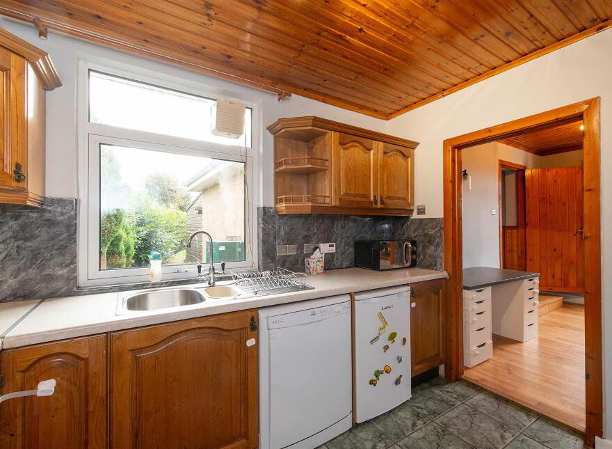 43 Glassdrumman Road, Ballynahinch, BT24 8UX
