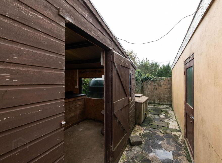 43 Glassdrumman Road, Ballynahinch, BT24 8UX