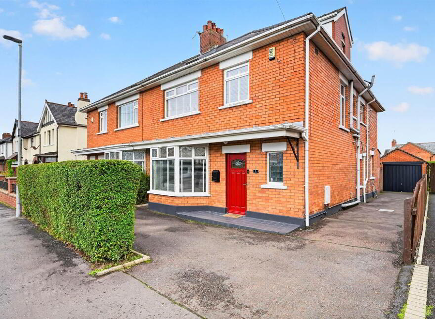 5 Upton Park, Upper Lisburn Road, Belfast, BT10 0LZ