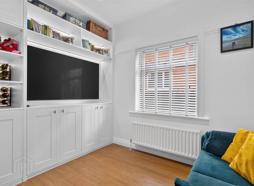 5 Upton Park, Upper Lisburn Road, Belfast, BT10 0LZ