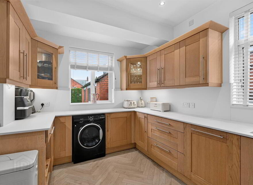 5 Upton Park, Upper Lisburn Road, Belfast, BT10 0LZ