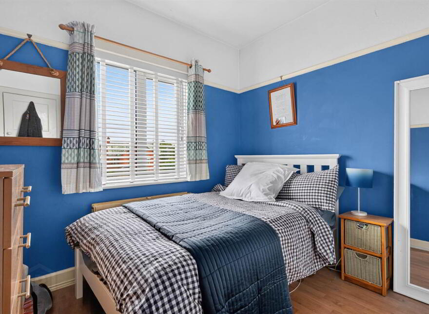 5 Upton Park, Upper Lisburn Road, Belfast, BT10 0LZ