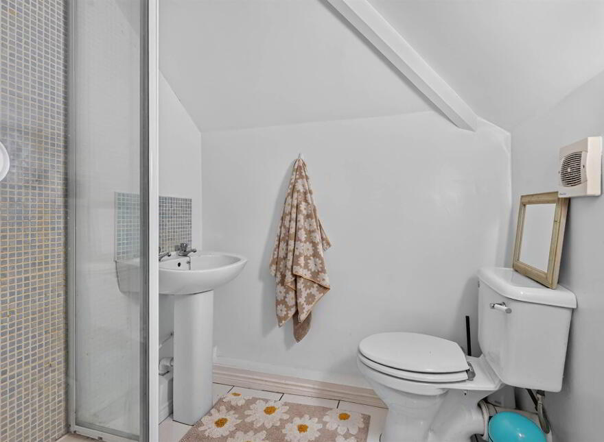 5 Upton Park, Upper Lisburn Road, Belfast, BT10 0LZ