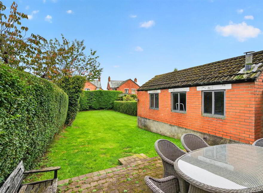 5 Upton Park, Upper Lisburn Road, Belfast, BT10 0LZ