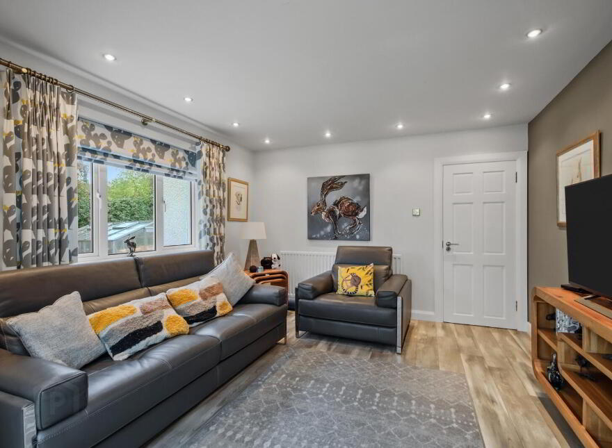 2 Lisbarnet Court, Comber, Newtownards, BT23 6AX