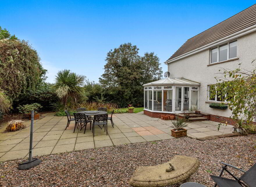2 Lisbarnet Court, Comber, Newtownards, BT23 6AX