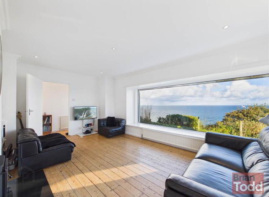 Wellington Avenue, Larne, BT40 1EH
