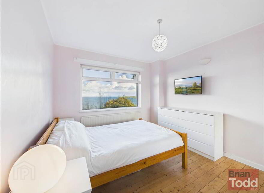 Wellington Avenue, Larne, BT40 1EH