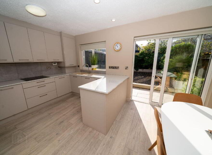 7 Oak Drive, Classes Lake, Ballincollig, P31C890