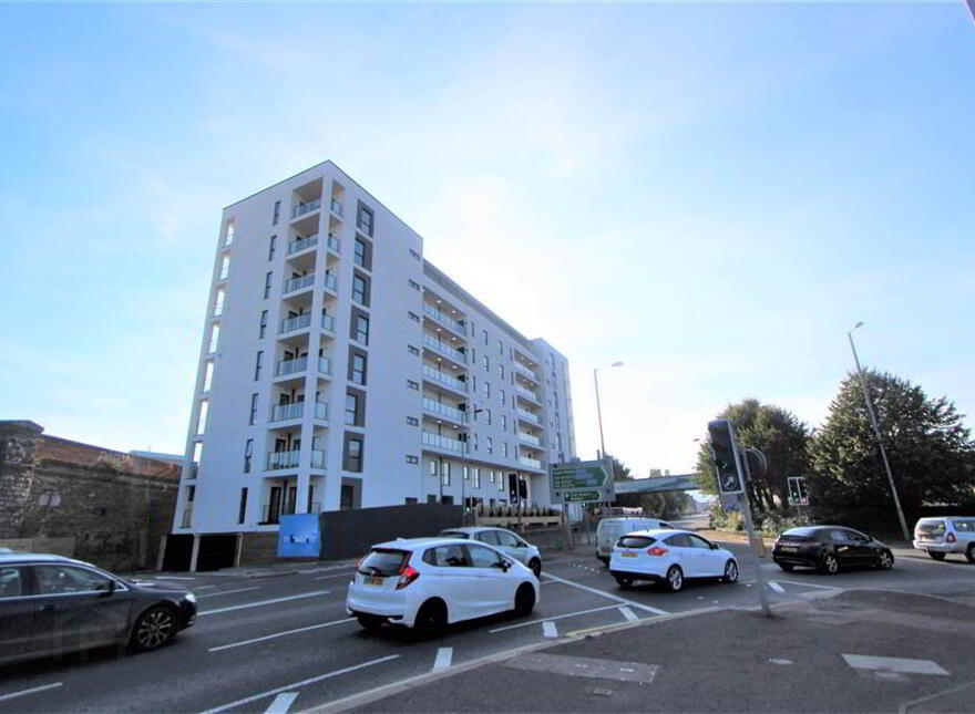 Apt 8 The Sandford Building, 21 Bridge End, Belfast, BT5 4AW