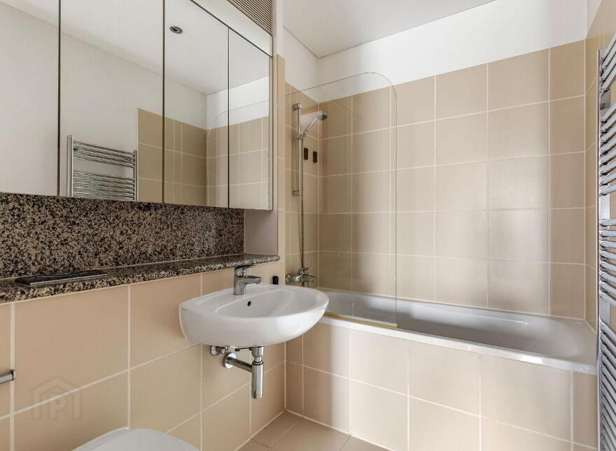 Apartment 13 Kirkpatrick House Spencer Dock, Dublin 1, D01PK53