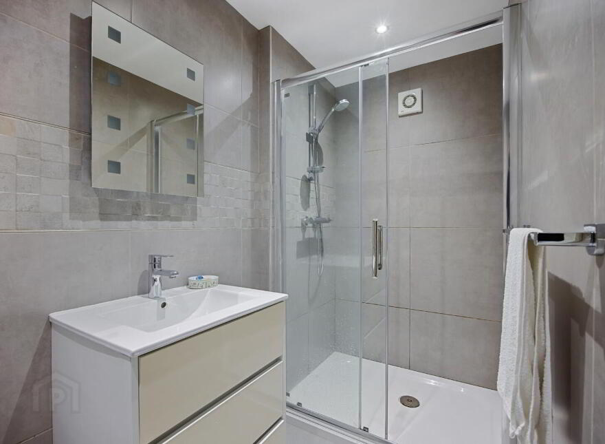 Apartment 1 Block 1A Fort Road, Helens Bay, BT19 1LD