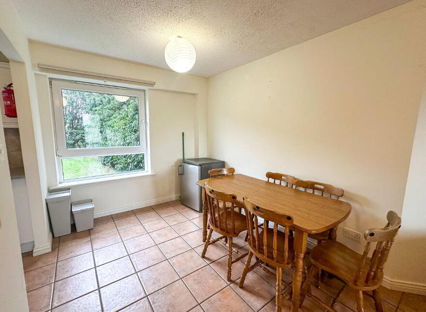 6 Arasain Na Mara, Grattan Road, Salthill, Salthill, H91PC03