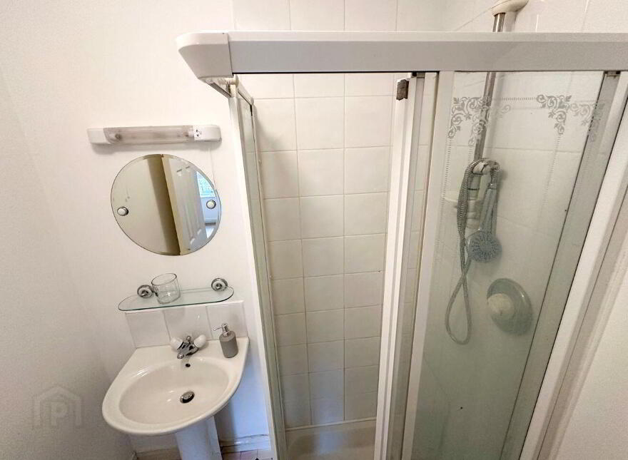 6 Arasain Na Mara, Grattan Road, Salthill, Salthill, H91PC03