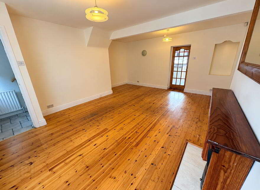 28 Scrabo Road, Newtownards, BT23 4NR