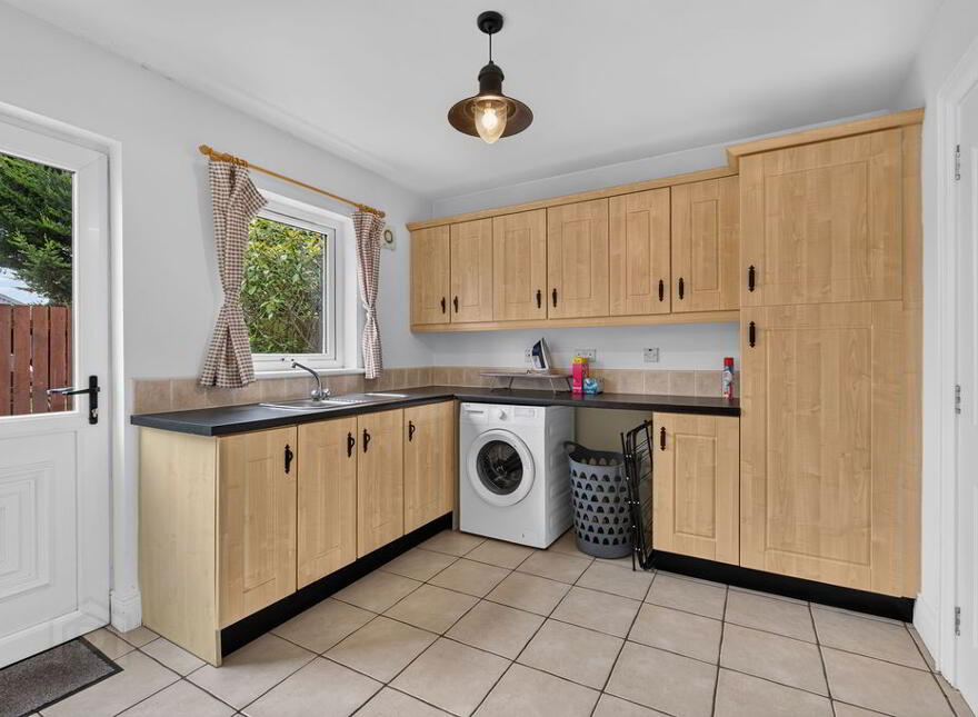 Marina House, 137a Shore Road, Ballyronan, Magherafelt, BT45 6JA
