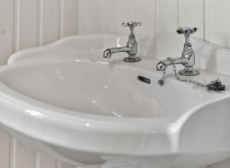 Marina House, 137a Shore Road, Ballyronan, Magherafelt, BT45 6JA