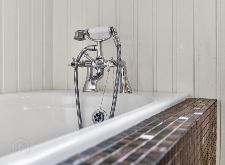 Marina House, 137a Shore Road, Ballyronan, Magherafelt, BT45 6JA