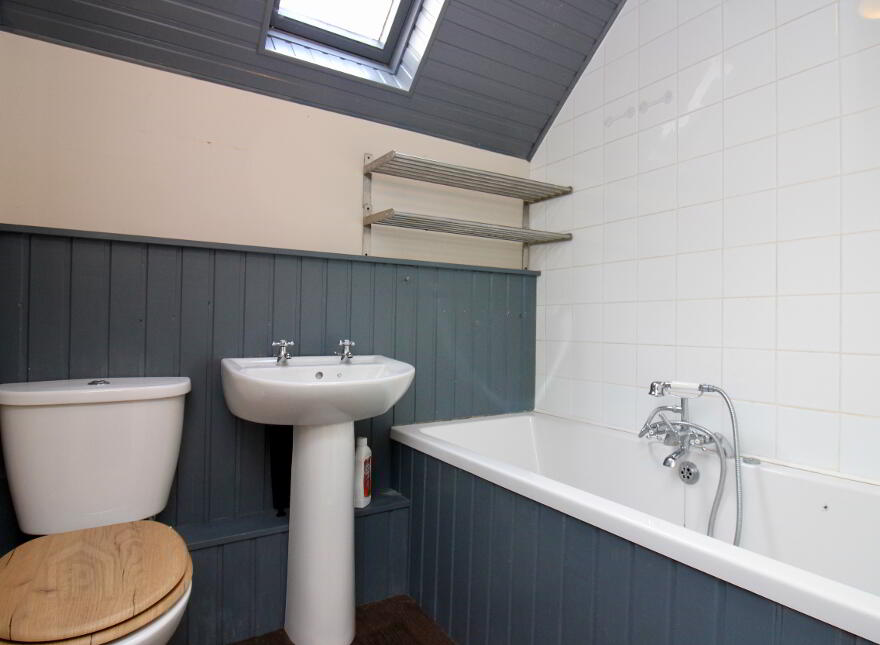 The Gate Lodge, 68 Moyallan Road, Portadown, BT63 5JY