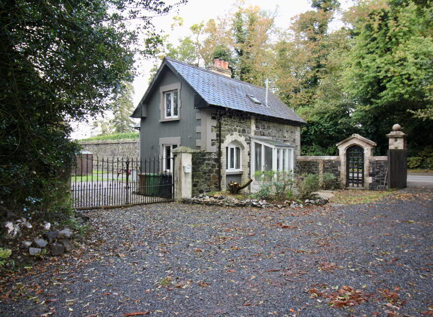 The Gate Lodge, 68 Moyallan Road, Portadown, BT63 5JY