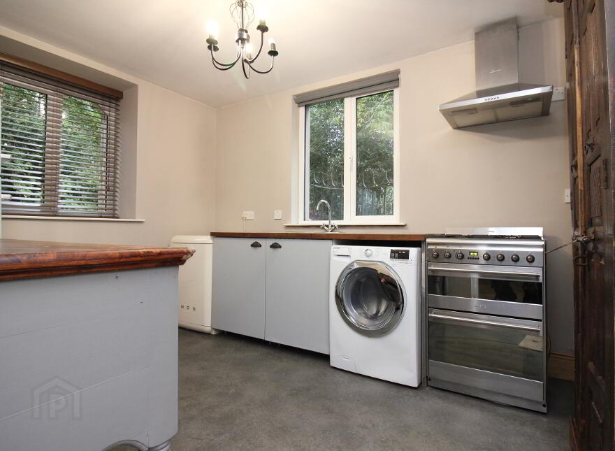 The Gate Lodge, 68 Moyallan Road, Portadown, BT63 5JY