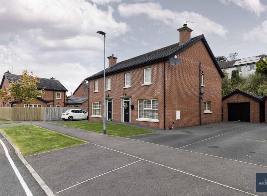 57 Mossvale Meadows, Dromore, BT25 1GF
