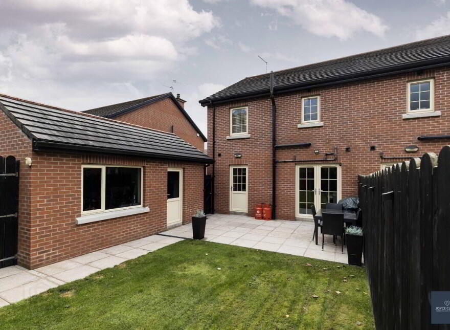57 Mossvale Meadows, Dromore, BT25 1GF