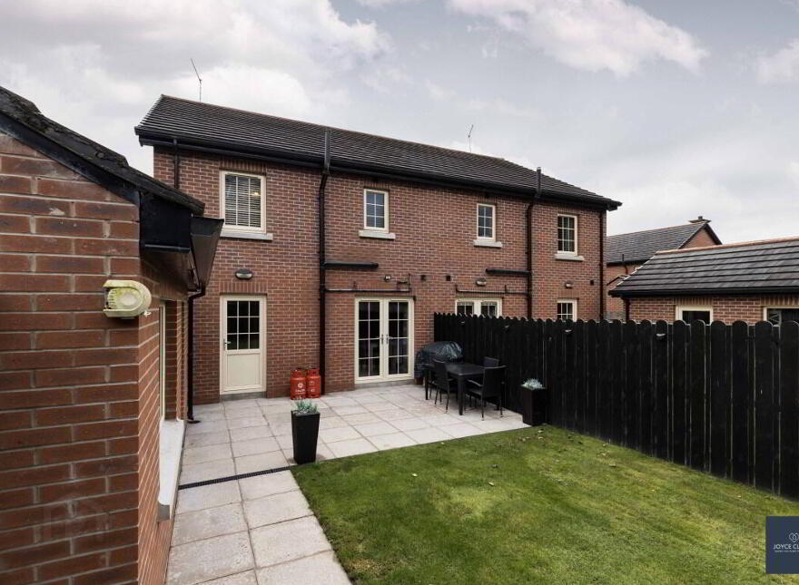 57 Mossvale Meadows, Dromore, BT25 1GF