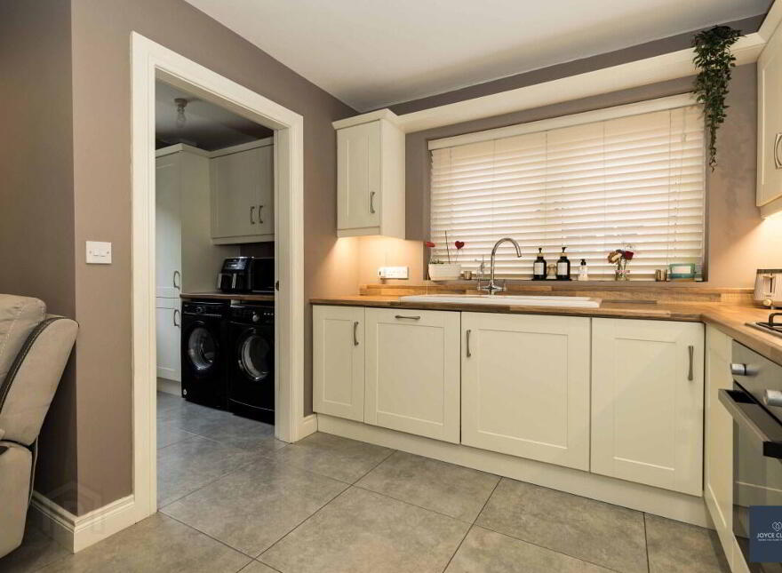 57 Mossvale Meadows, Dromore, BT25 1GF