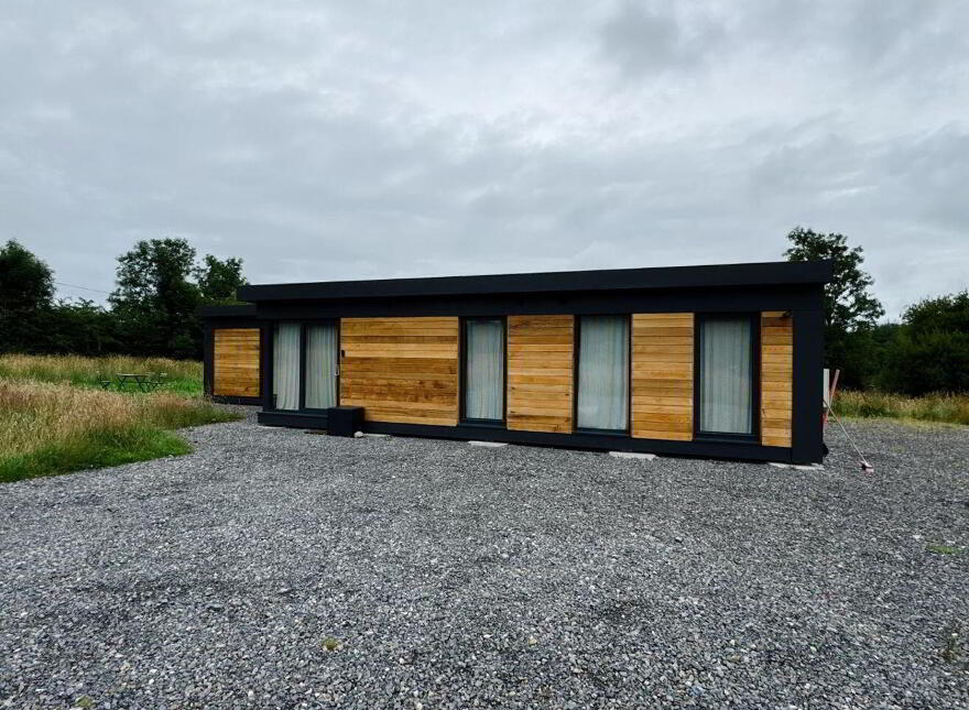Grimmauld Place, 12 Clooncan, Loughglynn, Loughglynn, F45DK15