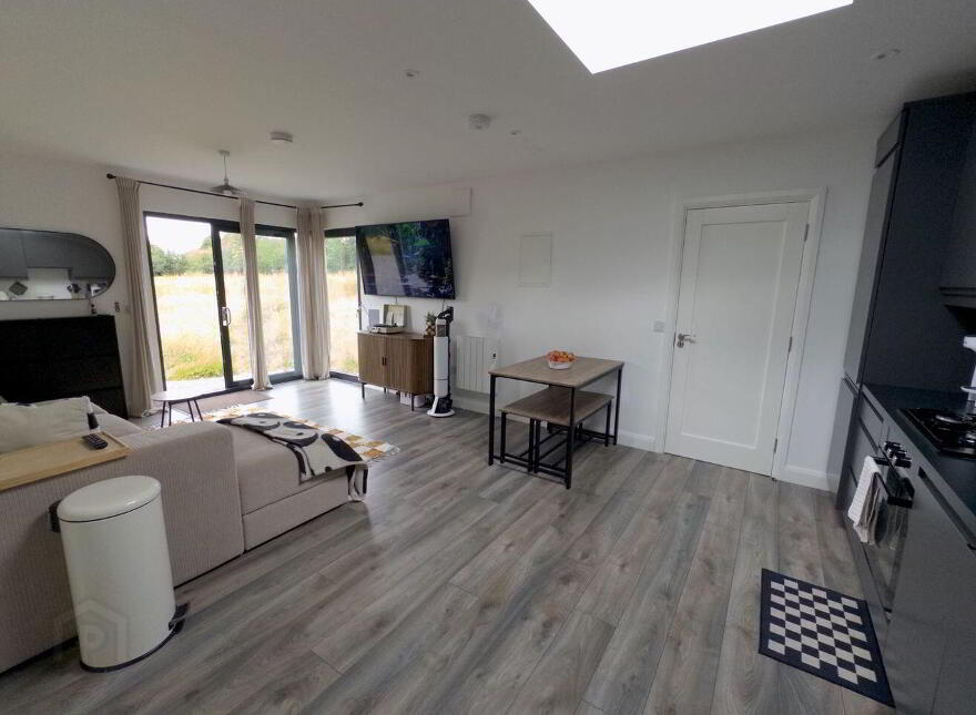 Grimmauld Place, 12 Clooncan, Loughglynn, Loughglynn, F45DK15