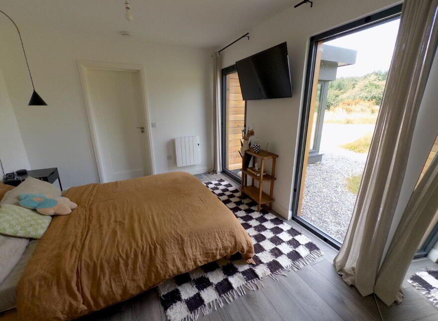 Grimmauld Place, 12 Clooncan, Loughglynn, Loughglynn, F45DK15
