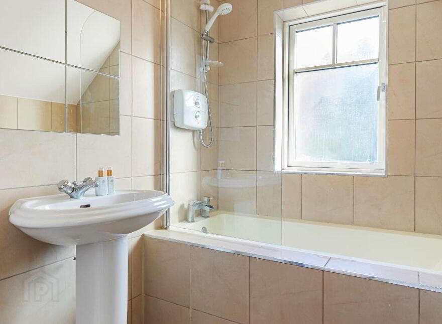 Castlerock, Newtownpark Avenue, Blackrock, Blackrock, A94T9V4