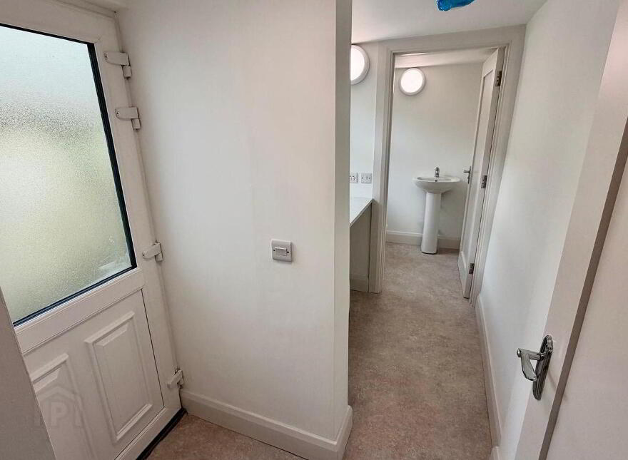 O'Connell Street, Ballymote, F56Y102