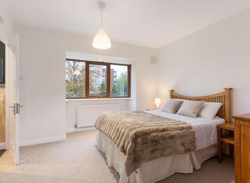 10 Glenbourne View, Leopardstown Valley, Leopardstown, Dublin 18, D18V8X4