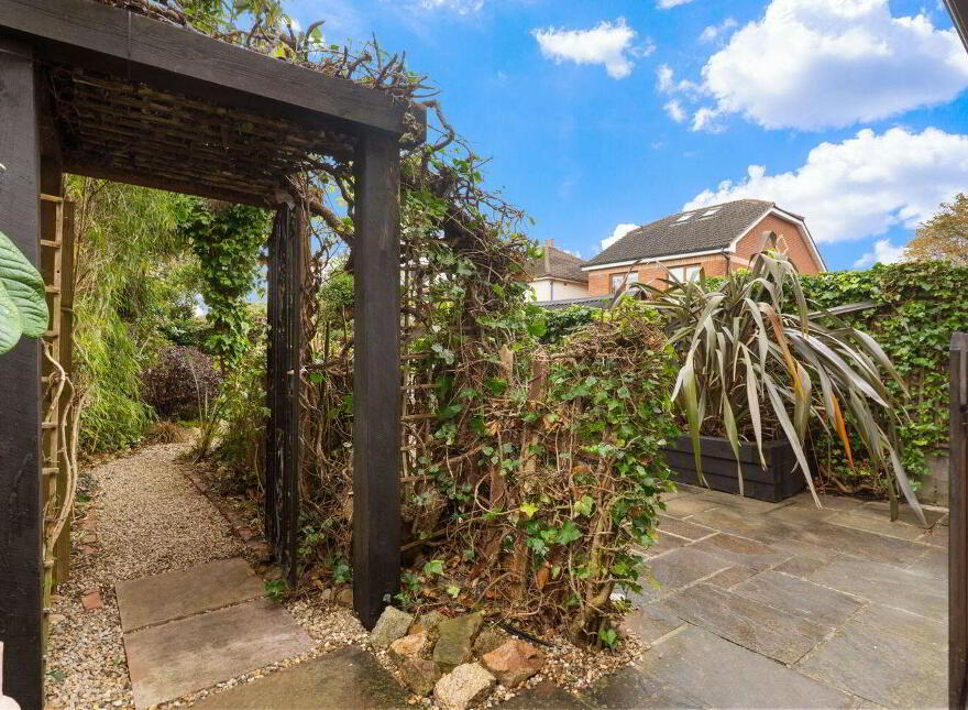 10 Glenbourne View, Leopardstown Valley, Leopardstown, Dublin 18, D18V8X4