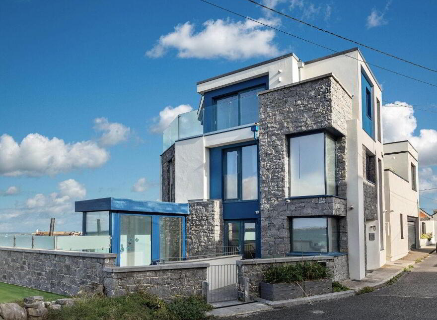 Tigín, 34 Quay Street, Skerries, K34YX59