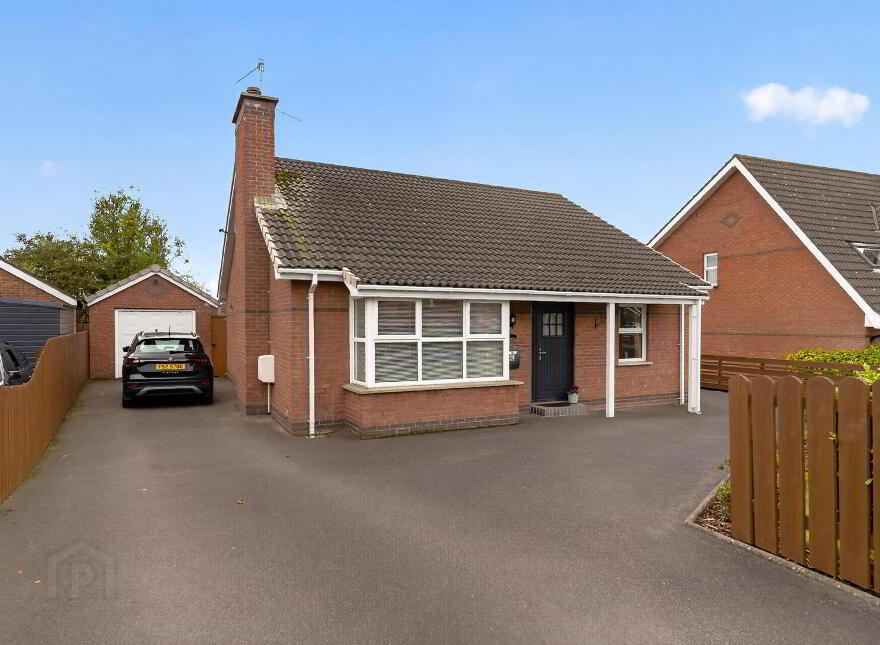 8 Castlehill, Comber, Newtownards, BT23 5XA