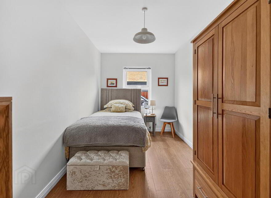 8 Castlehill, Comber, Newtownards, BT23 5XA