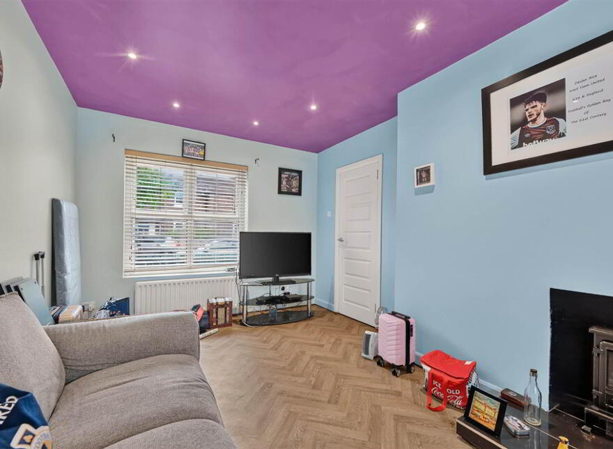 10 Knockwood Crescent, Belfast, BT5 6GE