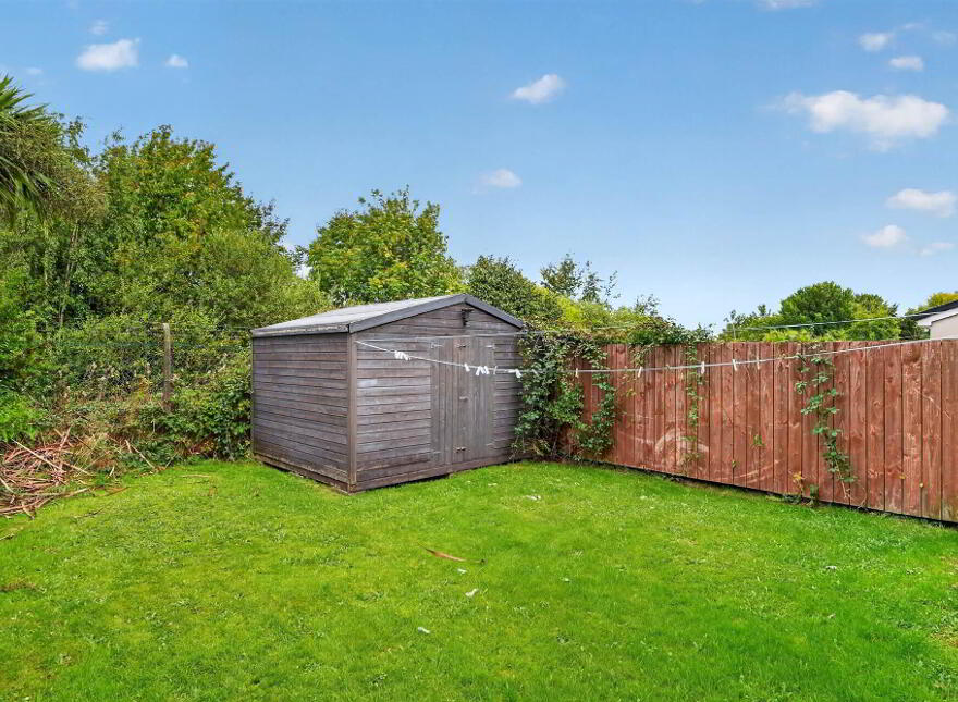 10 Knockwood Crescent, Belfast, BT5 6GE
