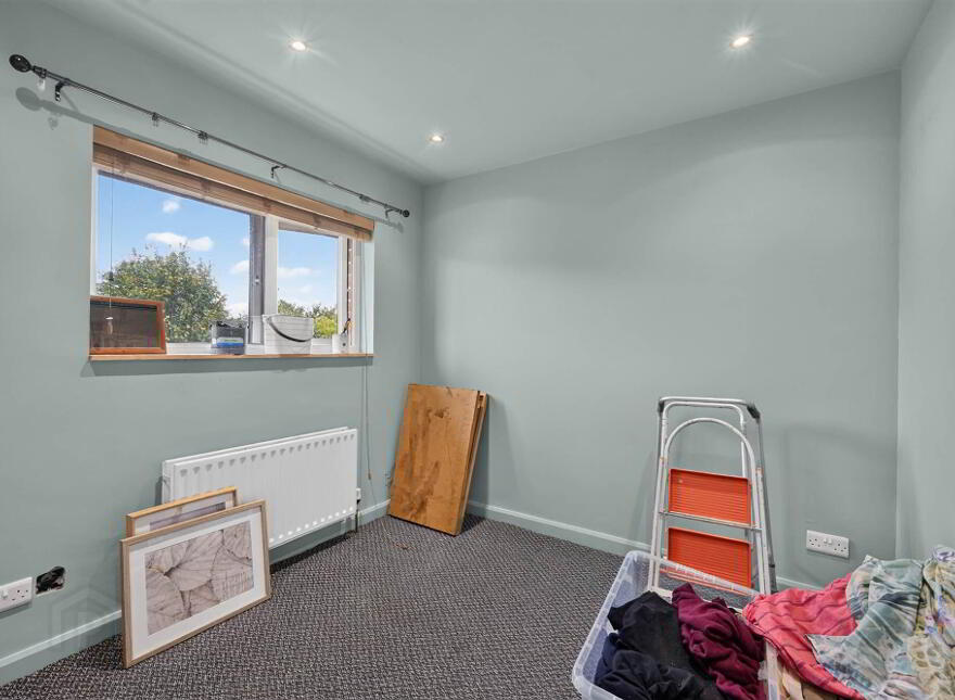 10 Knockwood Crescent, Belfast, BT5 6GE