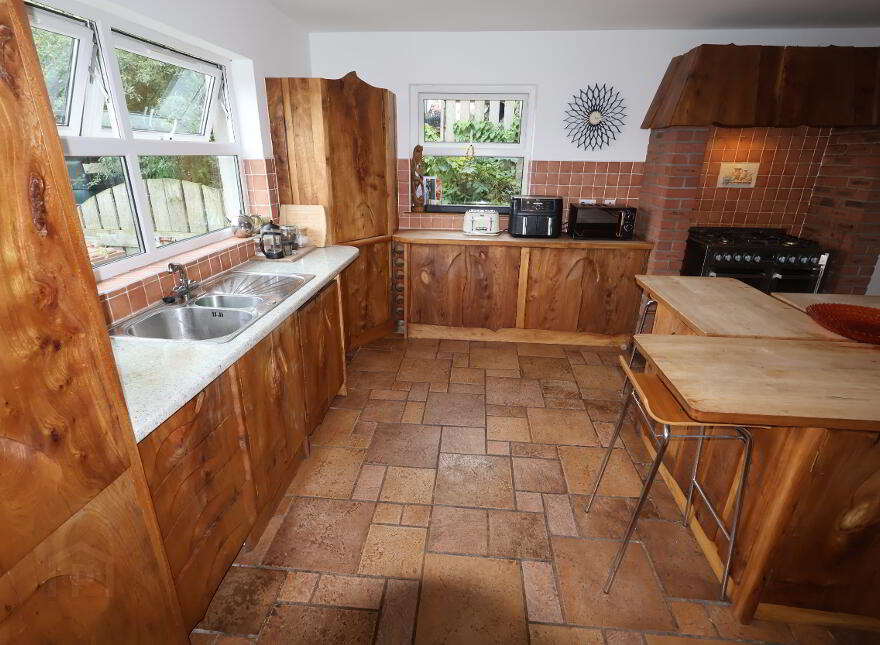 9b Kilnadore Road, Cushendall, Ballymena, BT44 0SG