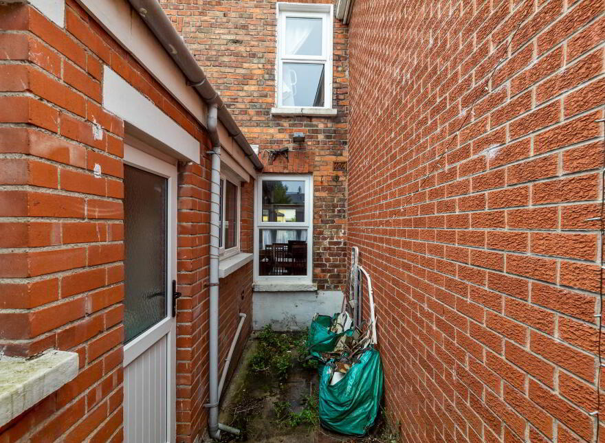11 Willowfield Gardens, Belfast, BT6 9AZ