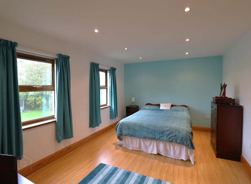 70 Greencastle Road, Kilkeel, Newry, BT34 4JJ