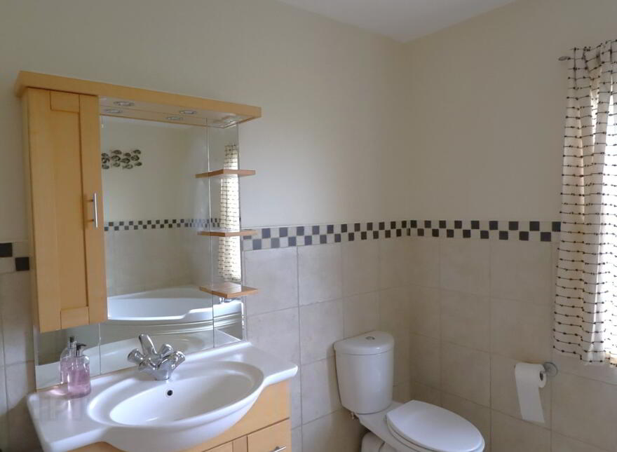 70 Greencastle Road, Kilkeel, Newry, BT34 4JJ