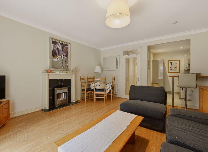98 Jervis Place, Strand Street, Dublin 1, D01